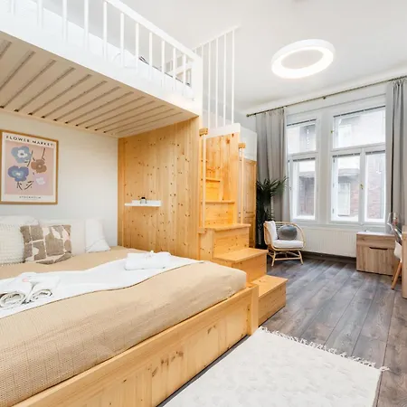 Rentero Friendly Near Wenceslas Square