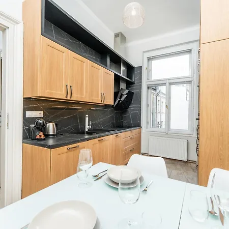 Friendly Near Wenceslas Square Daire *
